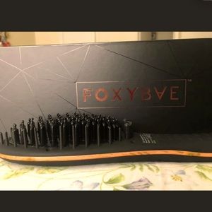 Straightening Hair Brush by FoxyBae